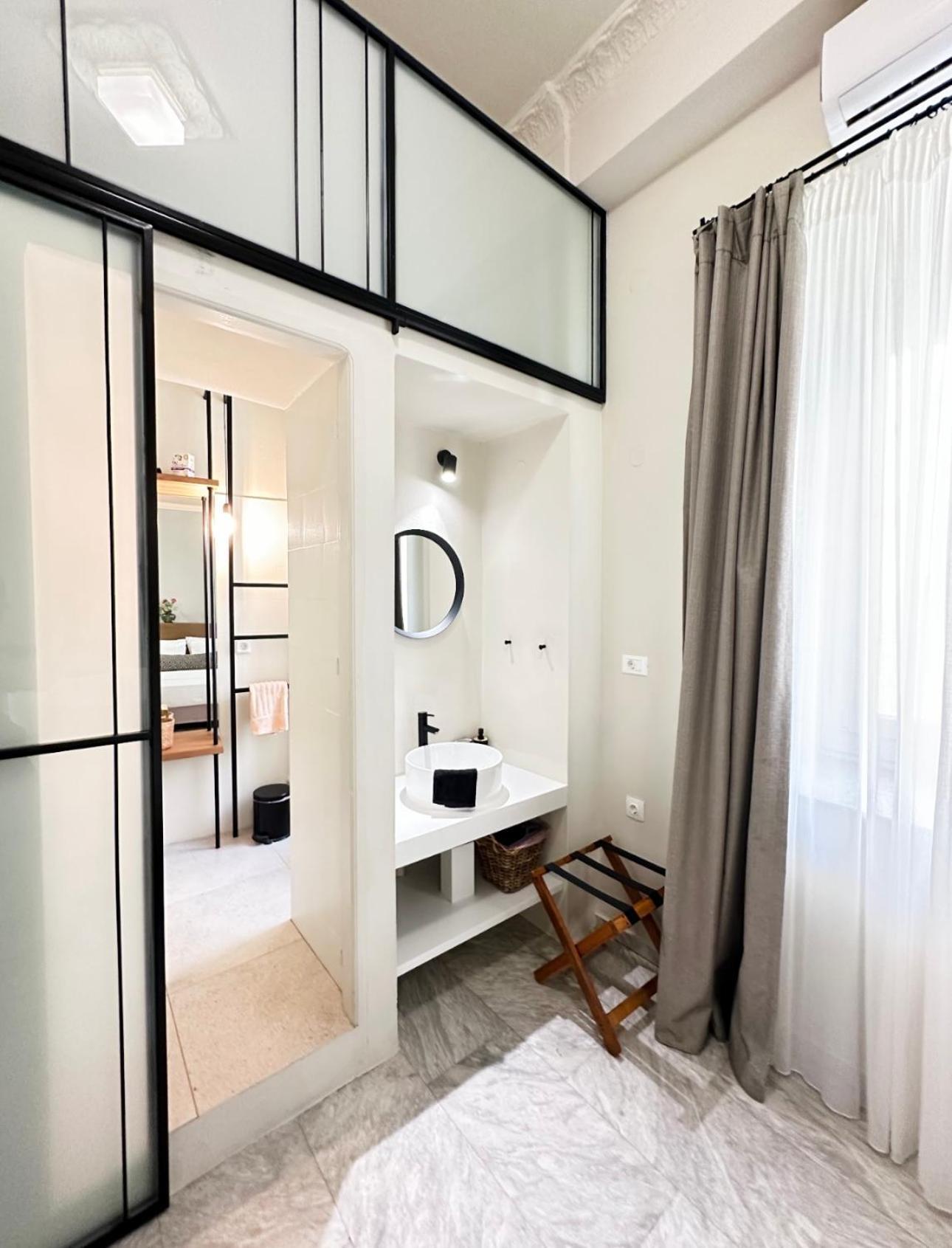 Oiko Mini Suites Ermoupoli Eksteriør billede