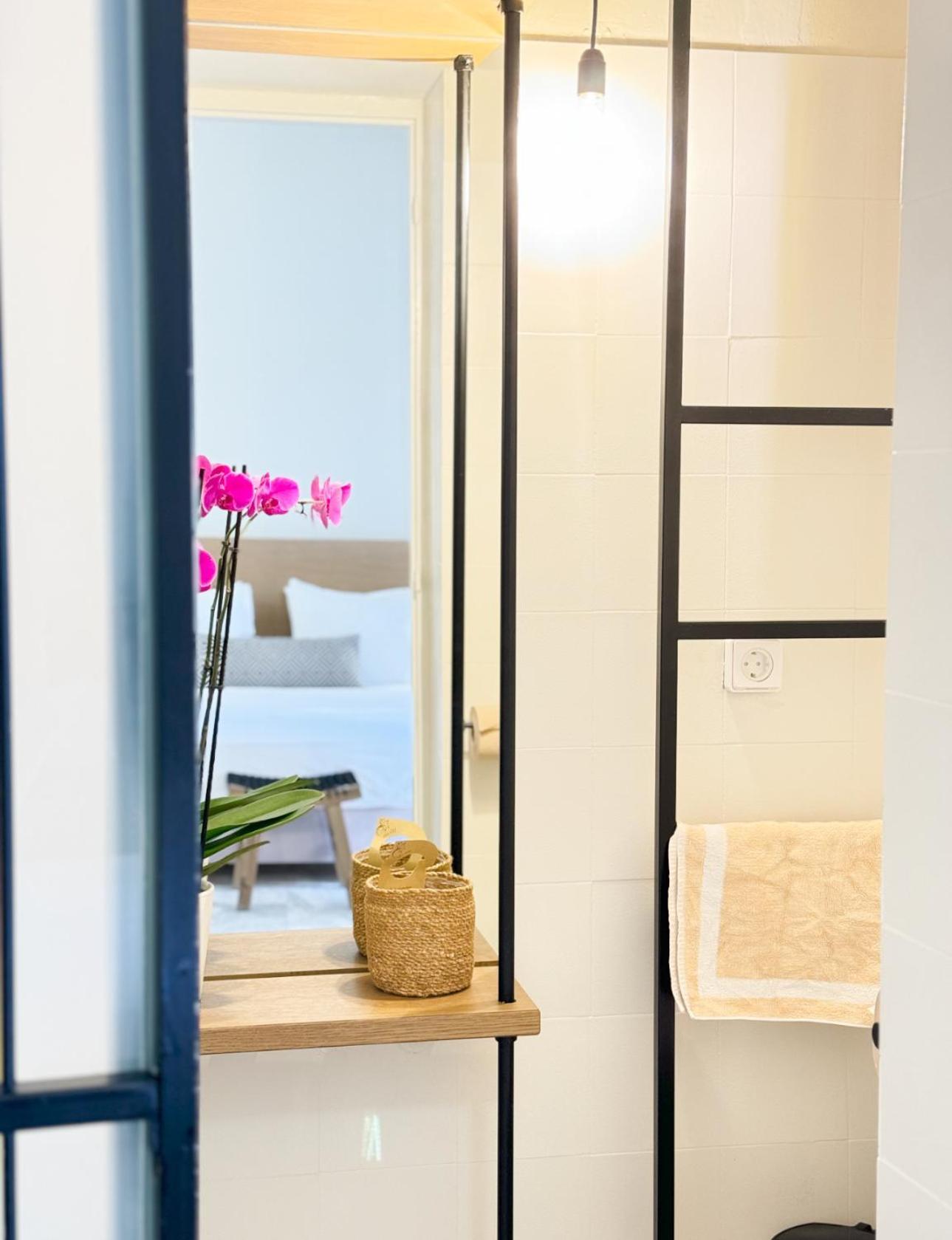Oiko Mini Suites Ermoupoli Eksteriør billede